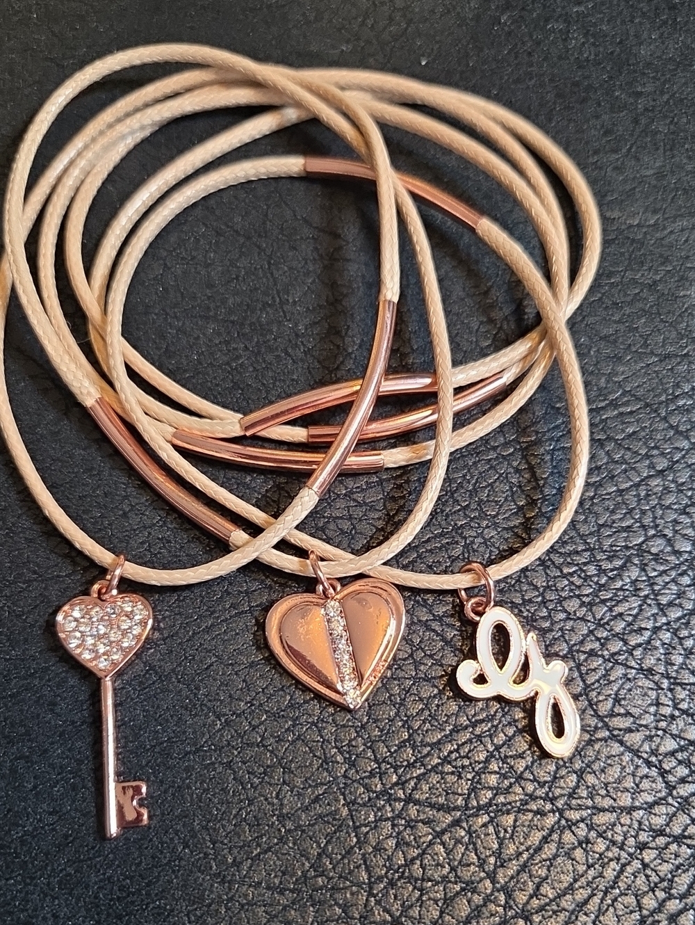 Vintage Guess Rose Gold Charm Faux Leather Stacking Bracelets * Set Of 6 *